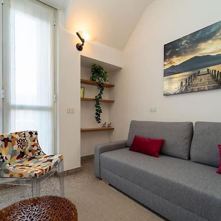 5 Giornate Apt Con Terrazzo E Garage Privato Milan Bagian luar foto