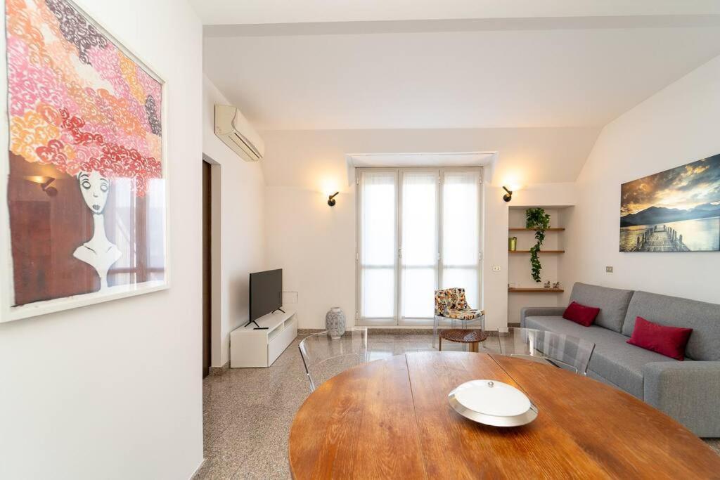 5 Giornate Apt Con Terrazzo E Garage Privato Milan Bagian luar foto